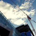 Construcción de edificios comerciales para tiendas y centros comerciales